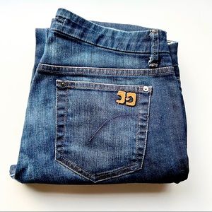 Joe’s Jeans Muse Flares in Thomson Wash - Size 30